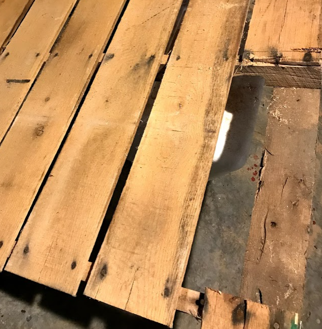 Using old wood pallet for scrap wood